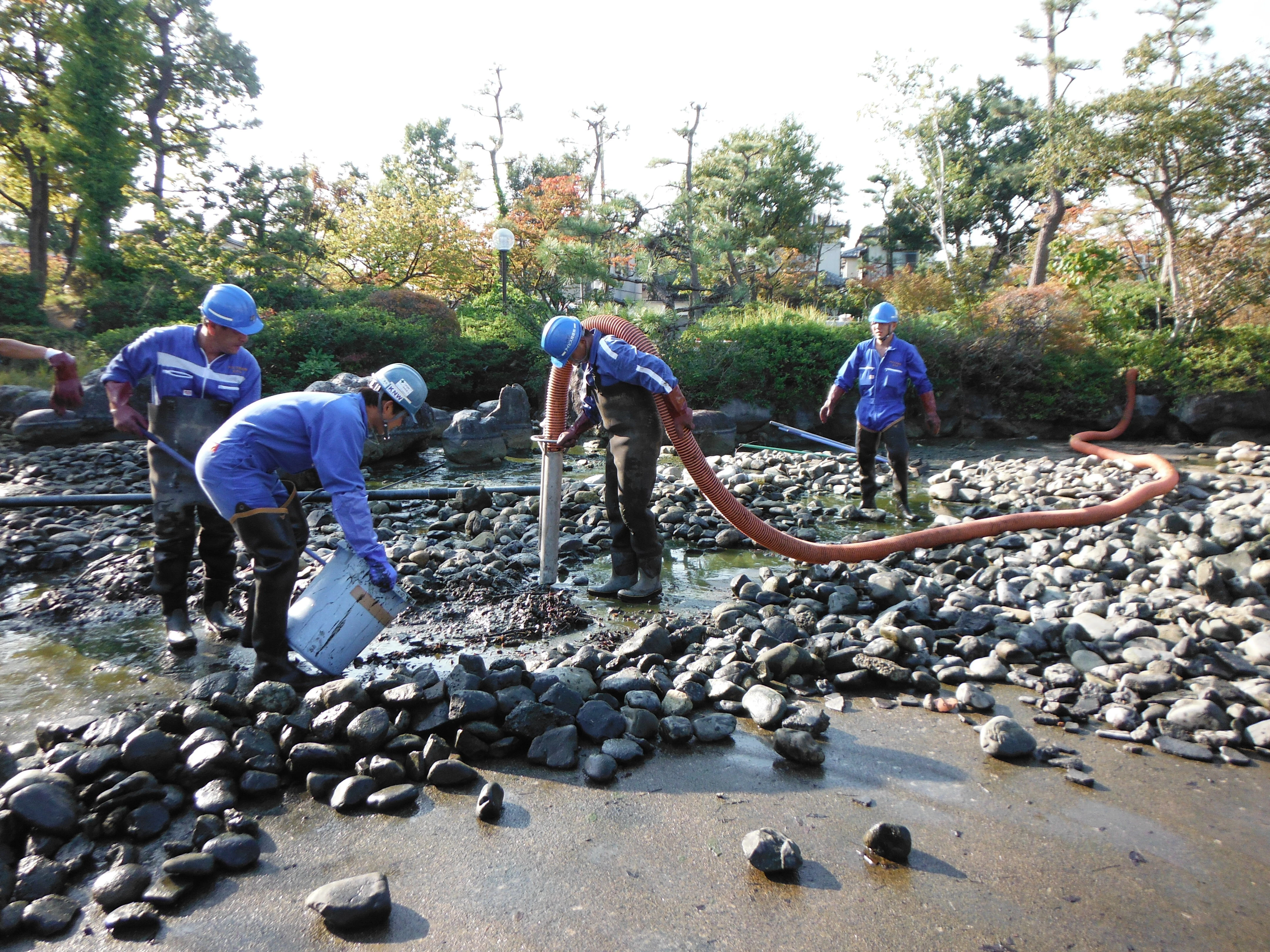 湖沼・排水路の浚渫工事